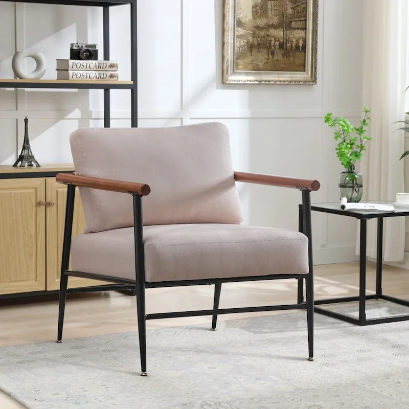 Fauteuil simple et confortable rembourré pour salon
