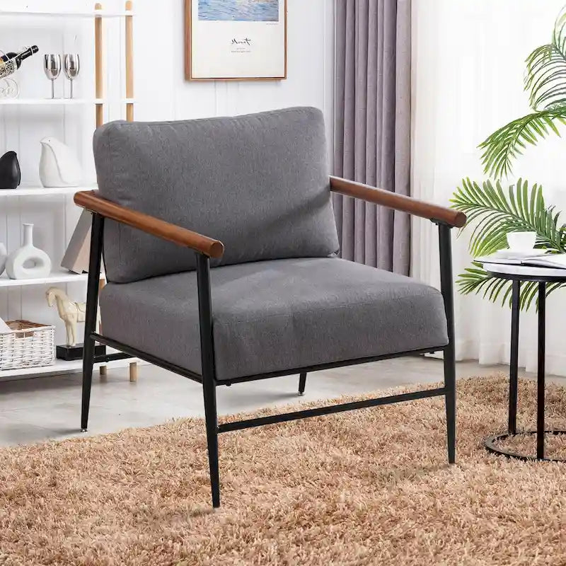 Fauteuil simple et confortable rembourré pour salon