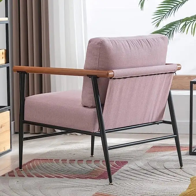 Fauteuil simple et confortable rembourré pour salon