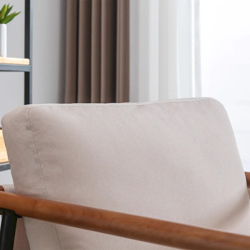 Fauteuil simple et confortable rembourré pour salon