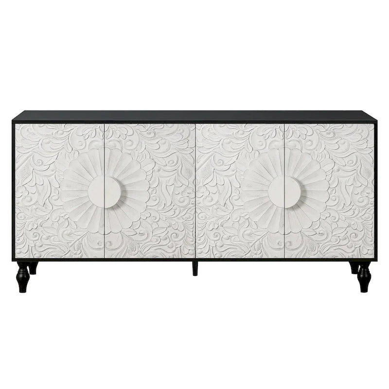 Enfilade avec portes à motif symétrique sculpté